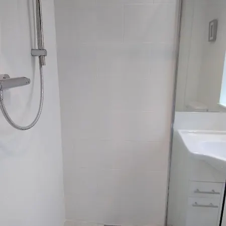 43 Reidhlean Clifden Glen *